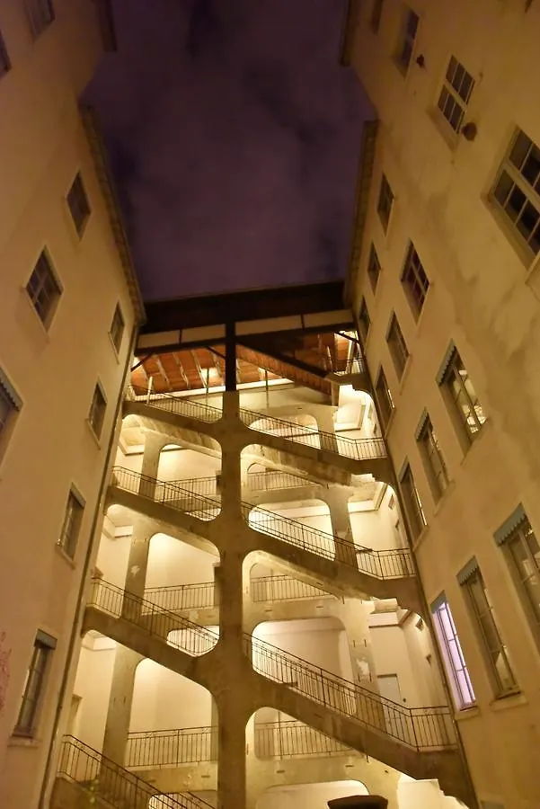 Appartement La Casa Jungle Bed&Spa - Pentes de la Croix Rousse Lyon